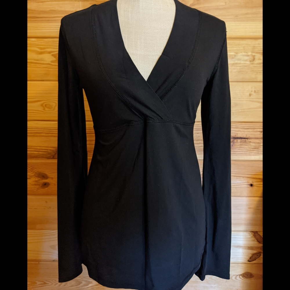 Mimi Essentials Bell Sleeve Deep V Maternity Top - Picture 1 of 6